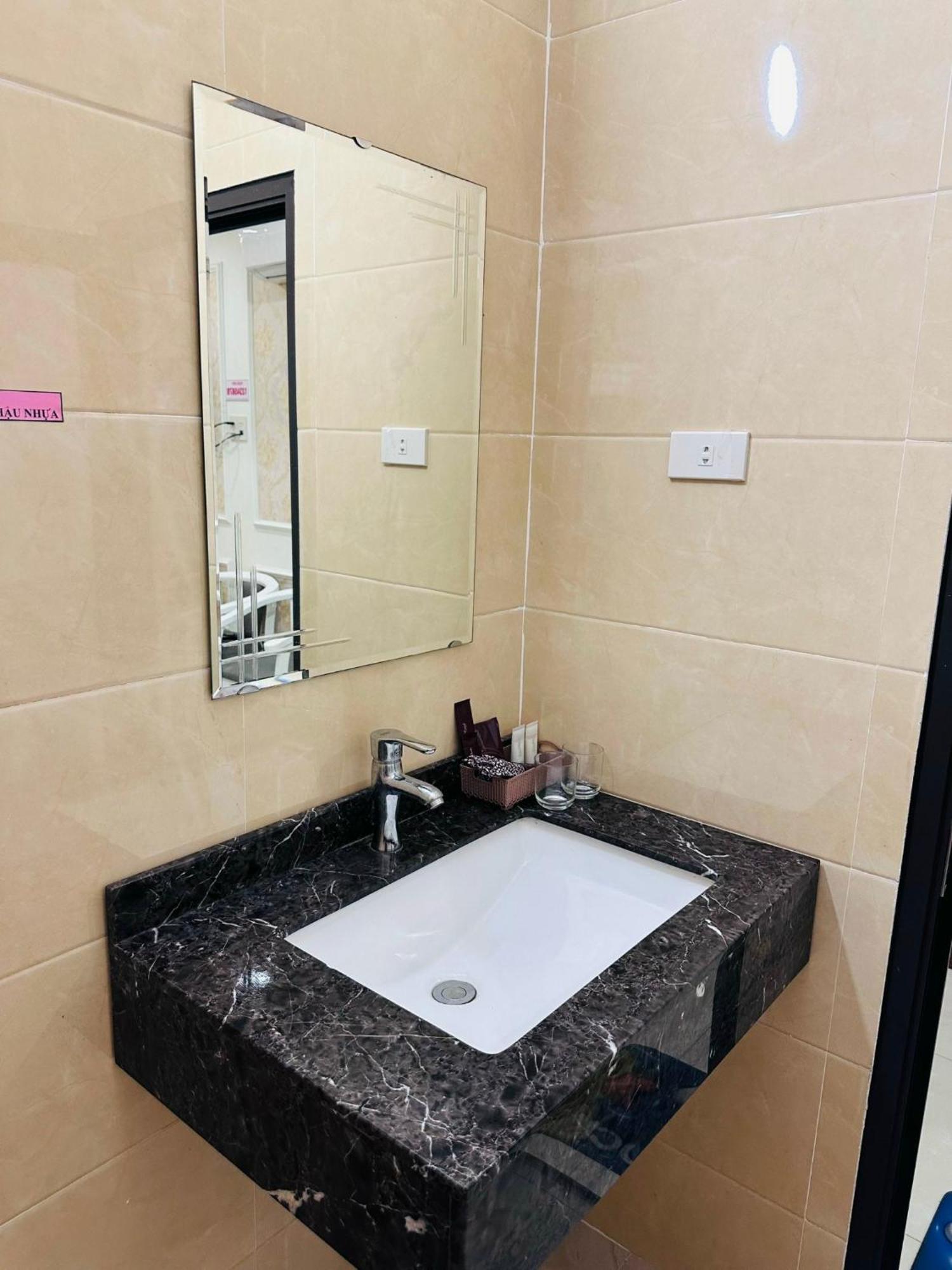 Nha Nghi Anh Dung Bed & Breakfast Ha Long Dış mekan fotoğraf